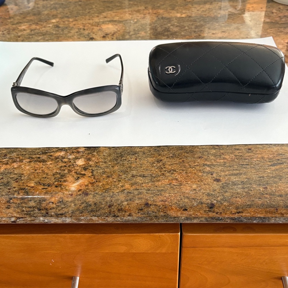CHANEL Black Sunglasses with Quilted Case